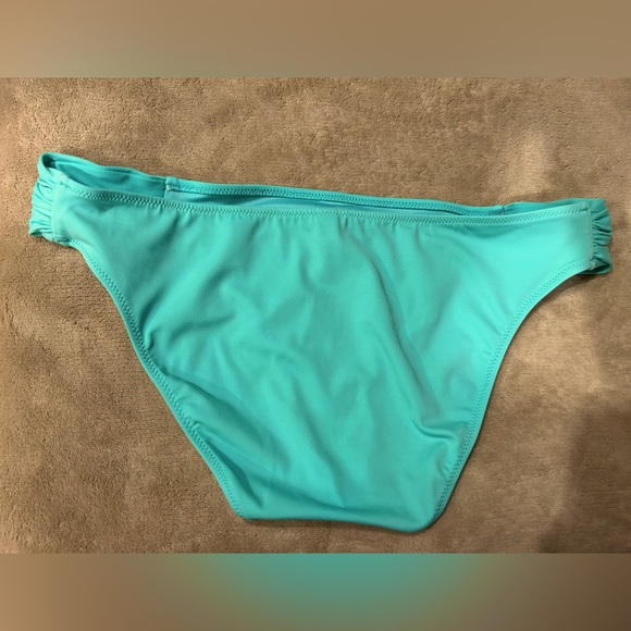 Victoria's Secret Knockout Ruched Bikini Bottoms in Seafoam Glow. Women’s Large - Picture 4 of 6